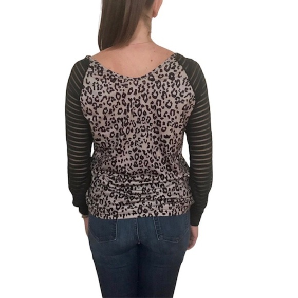 - Leopard Print, Sheer Black Arms, Long Sleeve Top. New - Picture 7 of 10